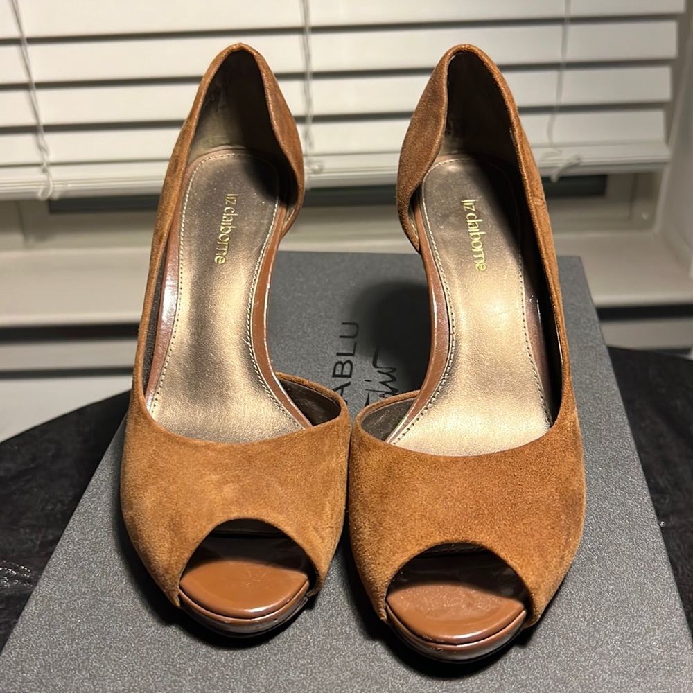 Liz Claiborne Tan Suede Open Toe Heels Size 7 1/2.